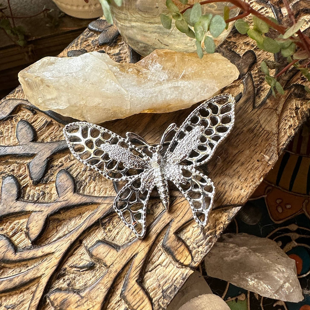 Vintage Sarah Coventry Silver Tone Filigree Madame Butterfly Brooch